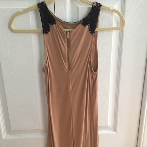 Express sleeveless top - Picture 2 of 4